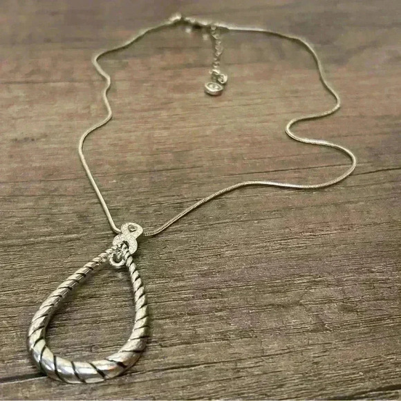 Vintage 1946 Silver Tone Drop Pendant with Crystal Infinity Accent Necklace - Picture 1 of 3